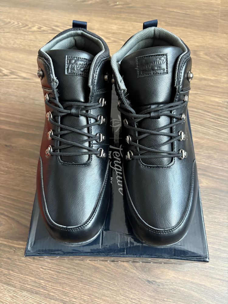 Original Penguin Black Boots image 3
