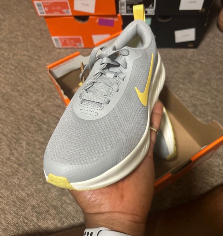 Immagine di Nike running shoes 2