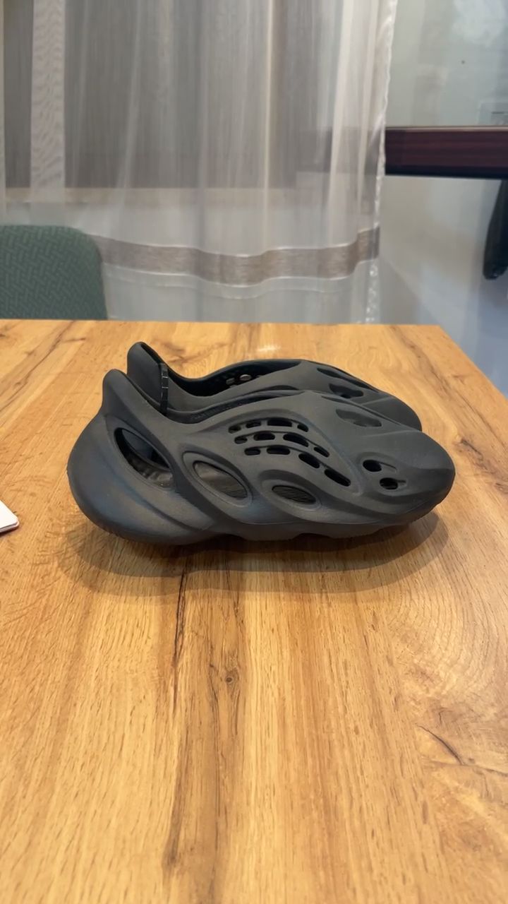 Adidas Yeezy Foam Runner image 1
