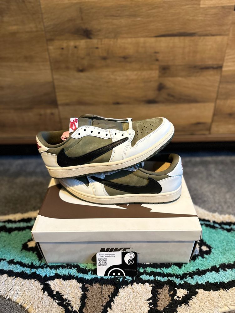 Nike Air Jordan 1 Travis Scott “Medium Olive” U.K. 8 imagen 2