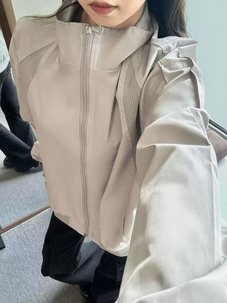 Immagine di Light Beige Zip-Up Jacket 1