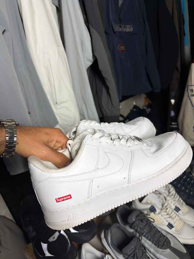 Supreme White Sneakers With Supreme Logo product image