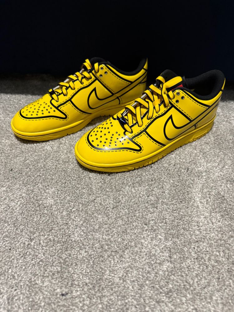 Yellow And Black Sneakers obraz 1