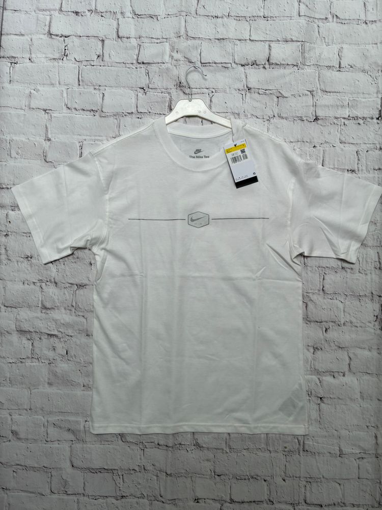 Nike White T-Shirt
