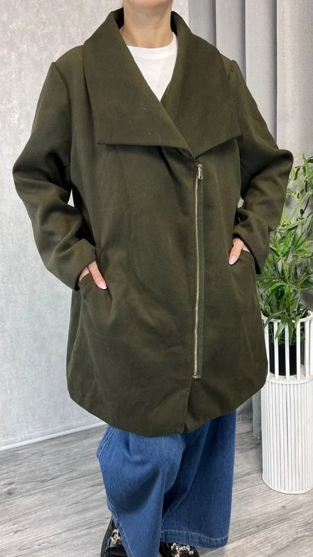 Płaszcz flauszowy z kołnierzem i zamkiem khaki rozmiar 54 plus size 4