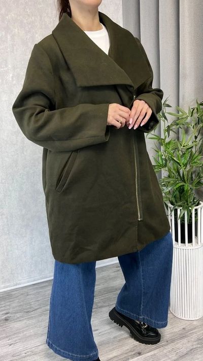 Płaszcz flauszowy z kołnierzem i zamkiem khaki rozmiar 54 plus size 2