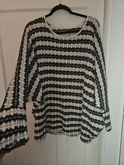 black and white striped long sleeve top
