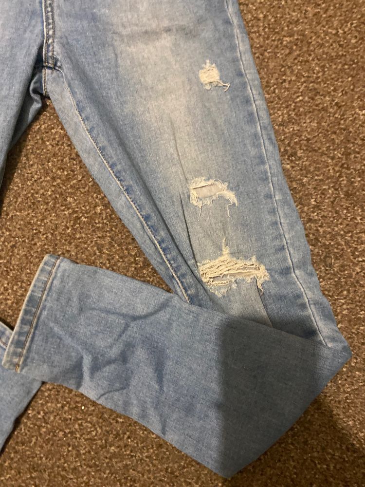 Light Blue Distressed Jeans 3