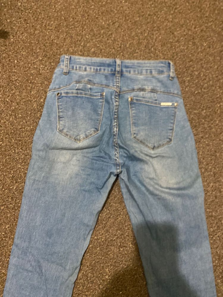 Light Blue Distressed Jeans 5