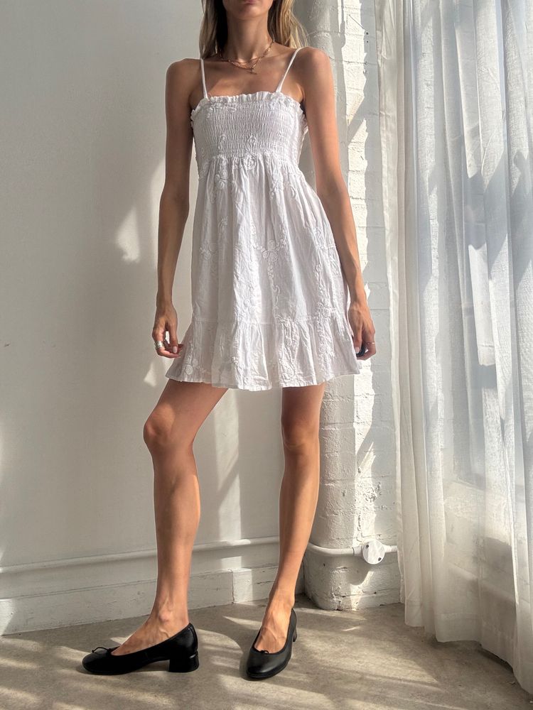 White Sleeveless Dress