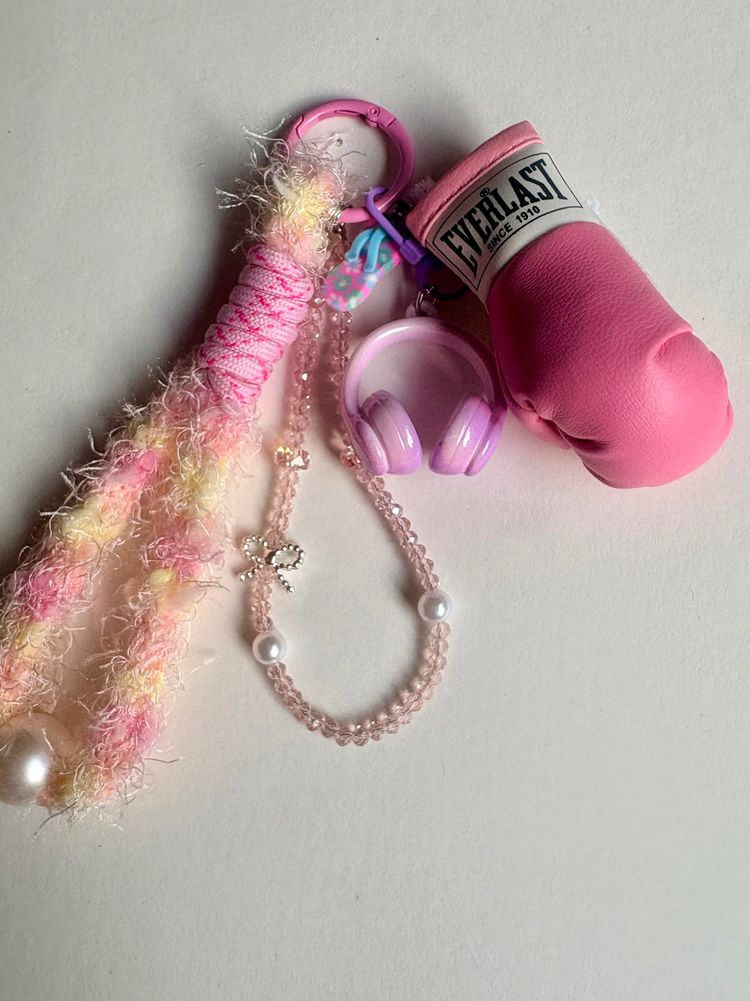 Everlast Pink Boxing Glove Keychain With Everlast Logo product image