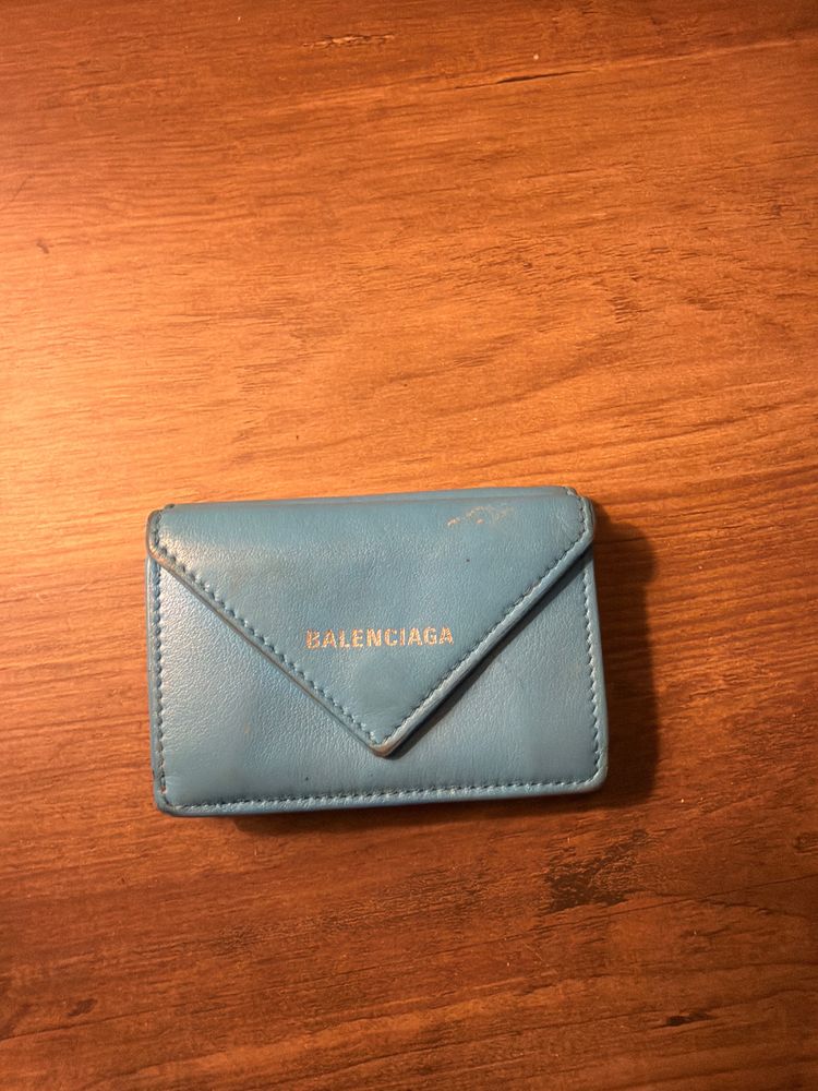Balenciaga Small Leather Wallet giveaway 