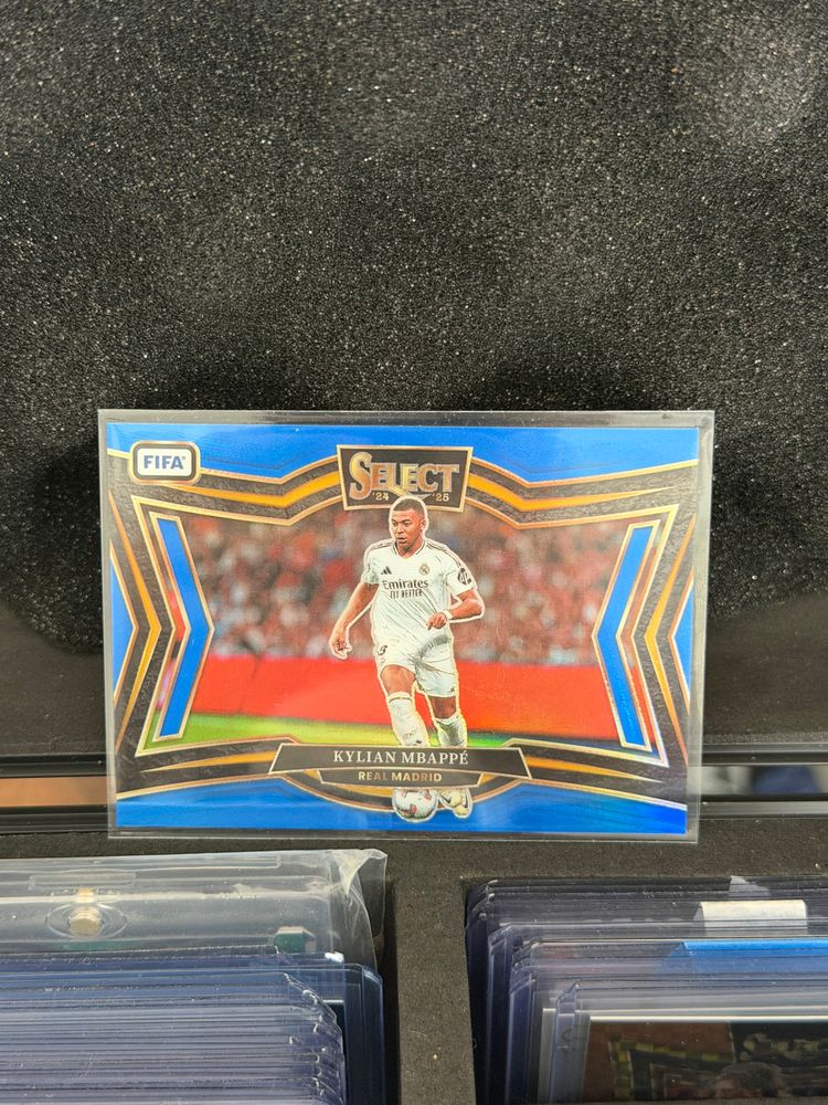 Kylian Mbappe Fifa Select Trading Card