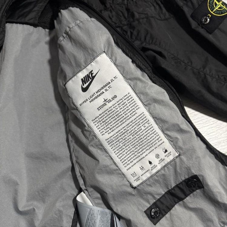 Stone Island Hyper Light Membrana Packable Jacket image 4