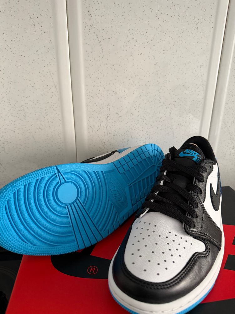 Air Jordan 1 Retro Low OG Black image 5