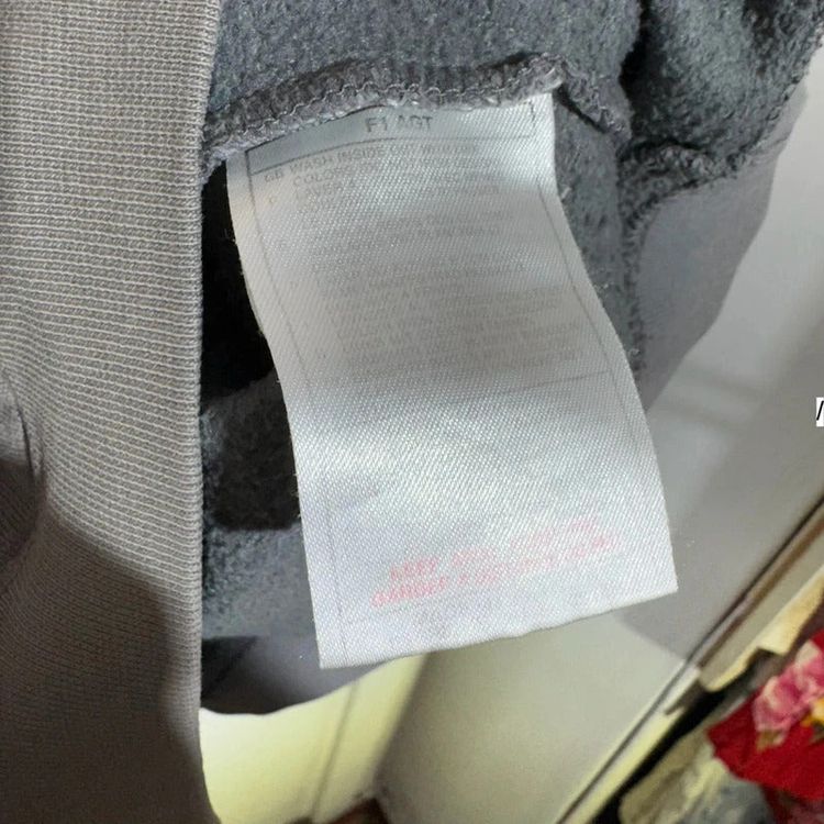 Immagine di Vintage y2k Grey Nike Hoodie - Small 4