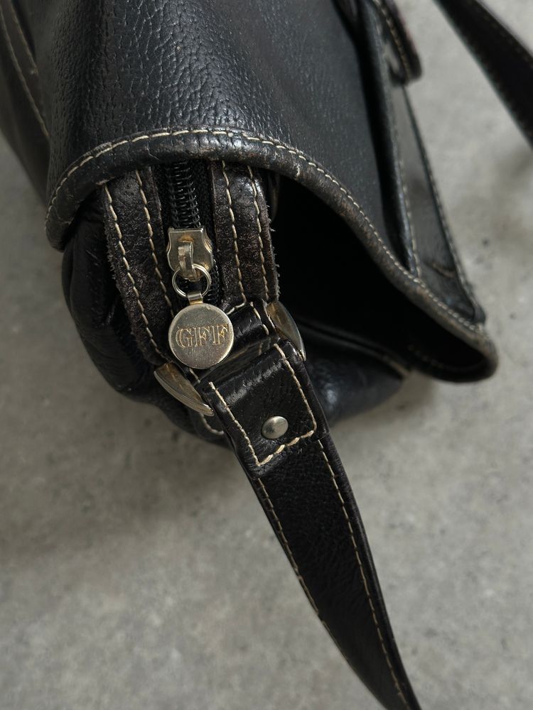 Gianfranco Ferre 1990s Leather Crossbody Bag imagen 3