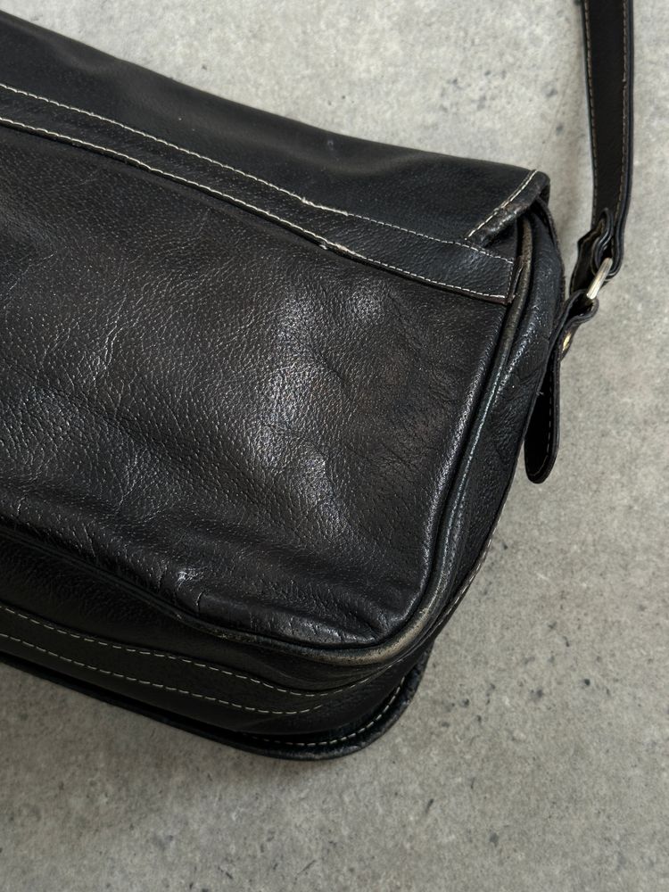 Gianfranco Ferre 1990s Leather Crossbody Bag imagen 8