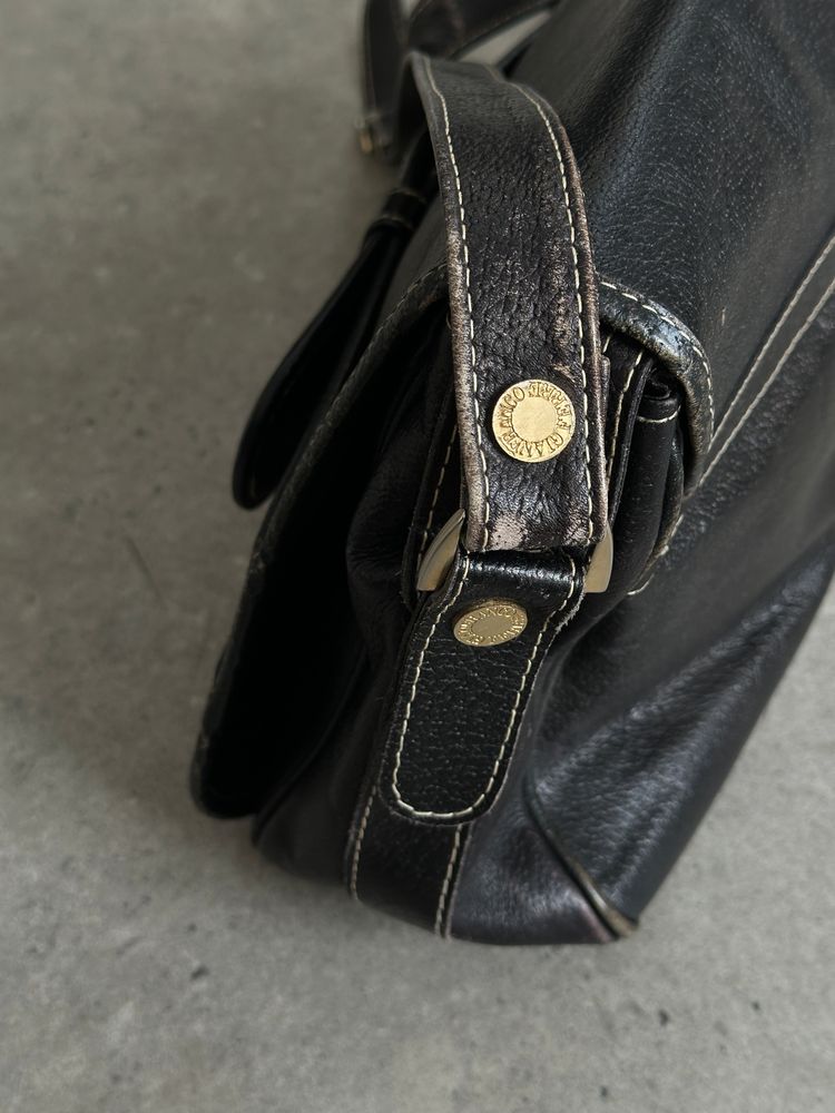 Gianfranco Ferre 1990s Leather Crossbody Bag imagen 13
