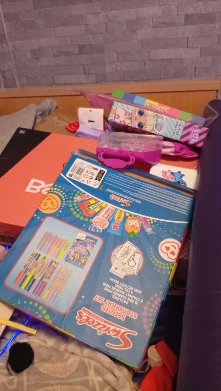 Girls 20 Item Bundle image 6