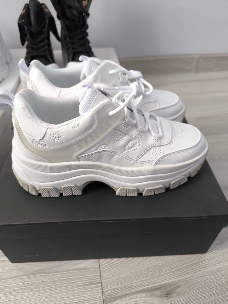 Damskie Buty Sneakersy Guess Białe Guess White Chunky Sneakers imagen 2