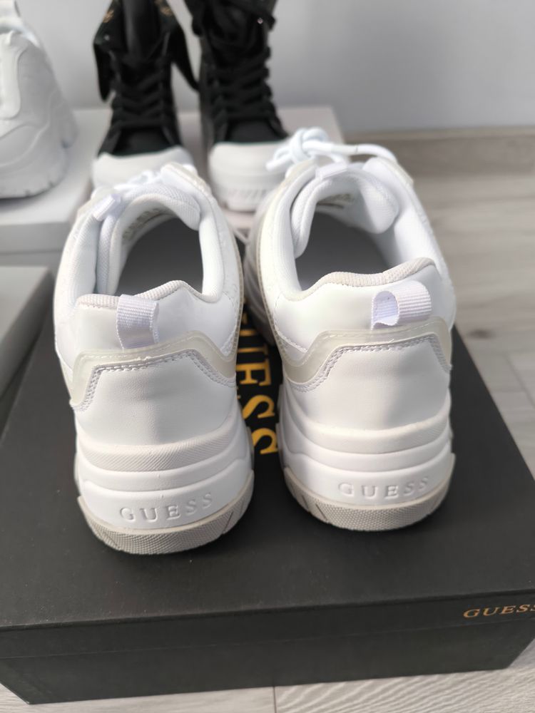 Damskie Buty Sneakersy Guess Białe Guess White Chunky Sneakers imagen 3