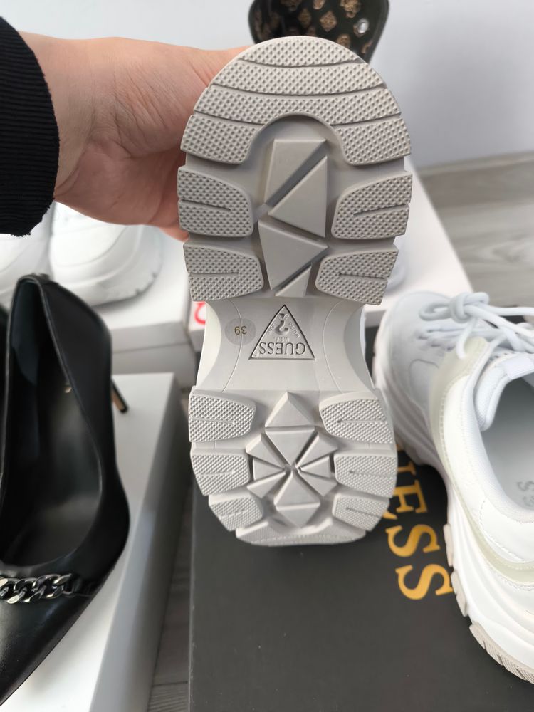 Damskie Buty Sneakersy Guess Białe Guess White Chunky Sneakers imagen 4