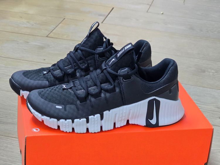W Nike Free Metcon 5 Sneakers