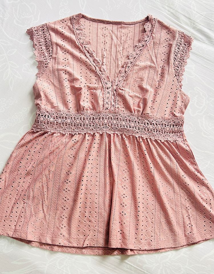 Other Pink Eyelet Lace Trim Sleeveless Top product image