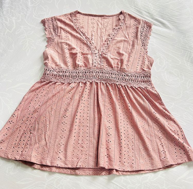 Pink Eyelet Lace Trim Sleeveless Top 3
