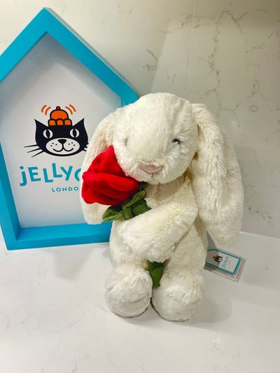 Jellycat cream Bunny with Rose BNWT valentines