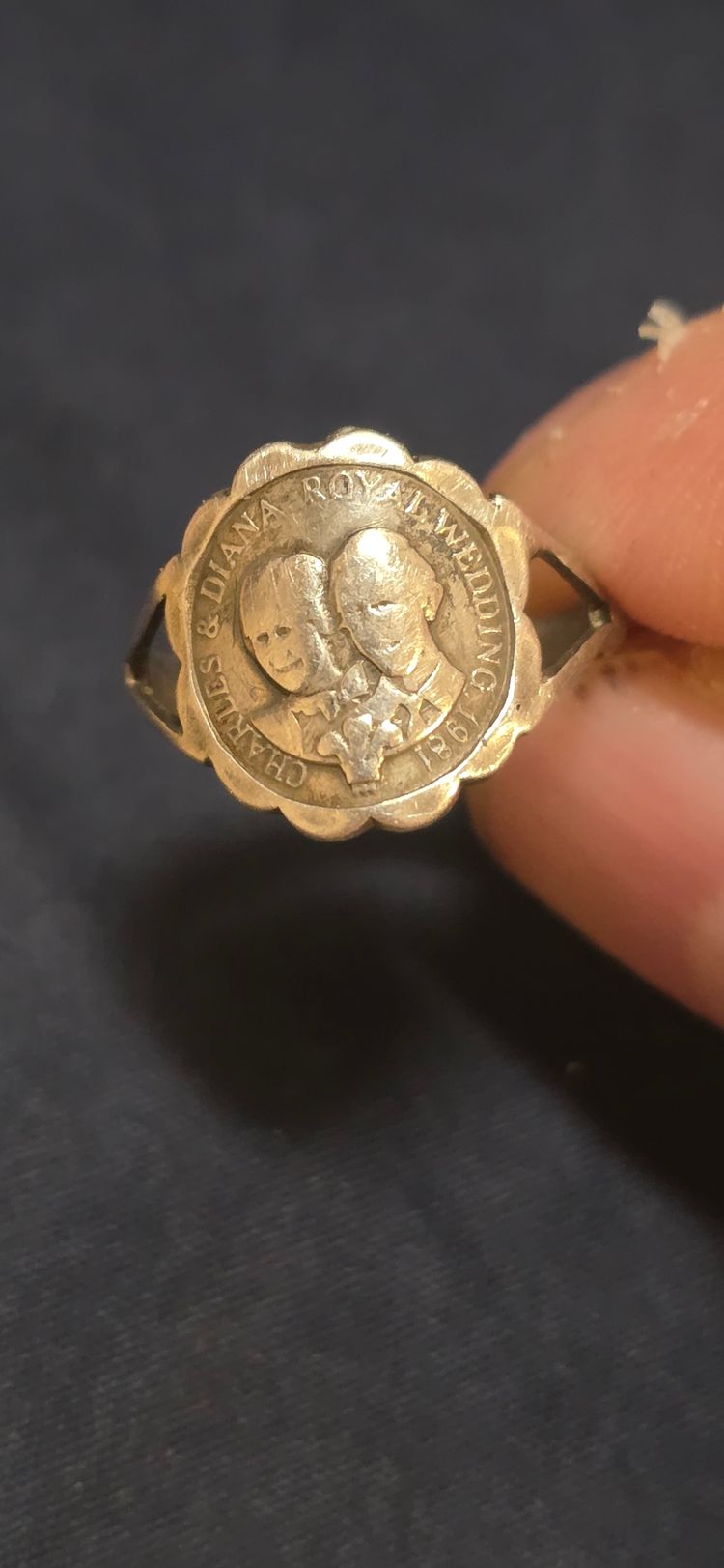 925 sterling silver Commemorative Ring size J extremely rare  image 2