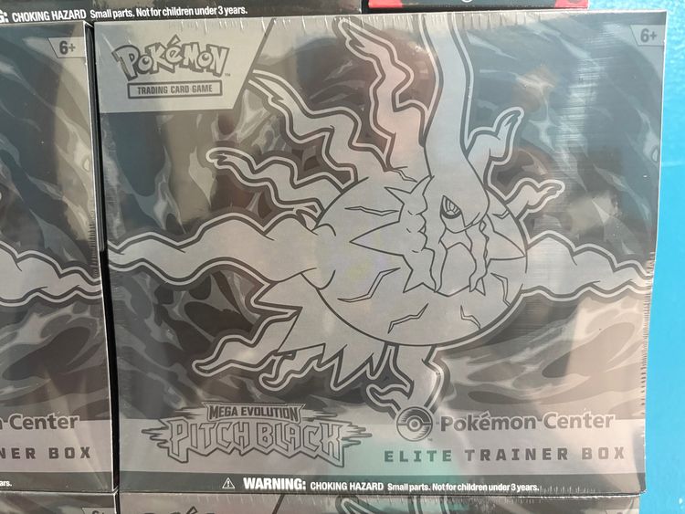 Pokémon Center Elite Trainer Box Mega Evolution: Pitch Black