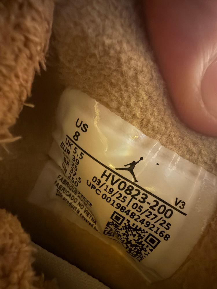 Jordan 4 Retro Cozy Girl UK 5.5 image 5