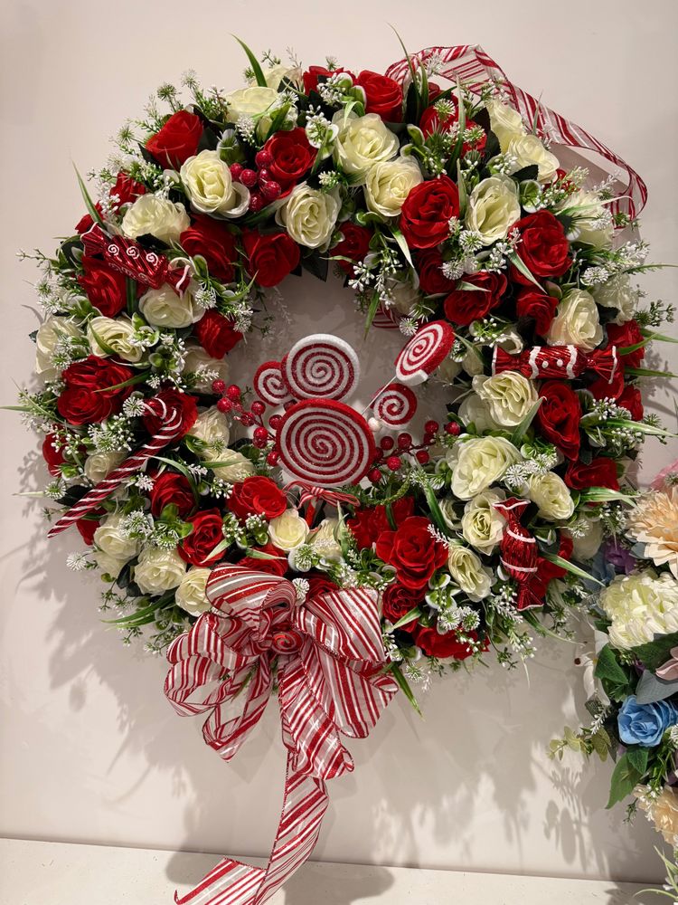 Decorative Floral Wreath Made with artificial flowers image 1
