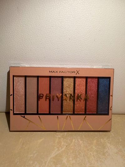 Max Factor X Priyanka Eyeshadow Palette