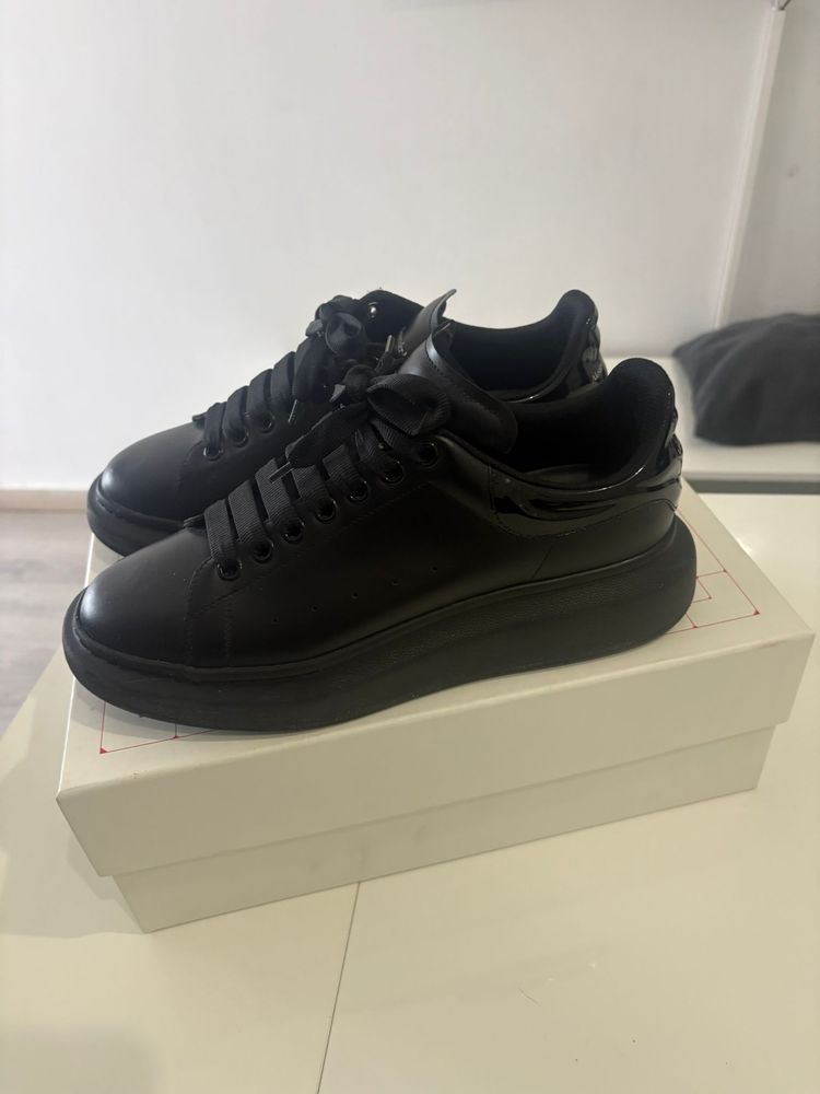Alexander McQueen  image 2