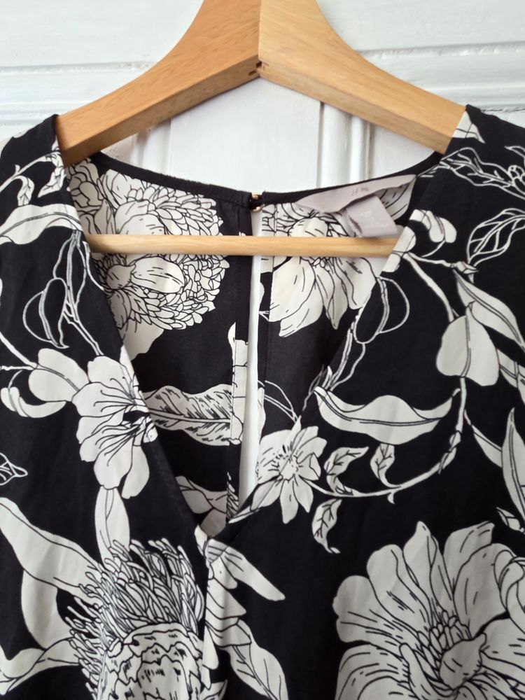 H&M Black And White Floral Jumpsuit 2