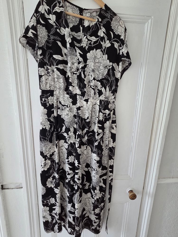 H&M H&M Black And White Floral Jumpsuit product image