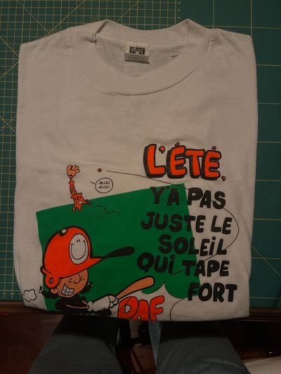 White Graphic T-Shirt SINGLE STITCH