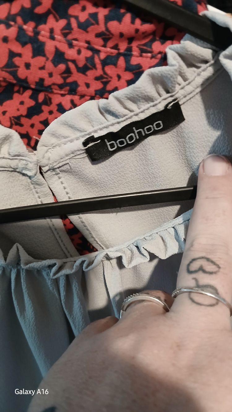 Boohoo Light Grey Blouse imagen 2