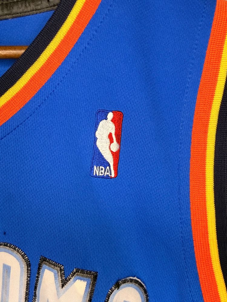 Immagine di Canotta NBA (periodo 2010-2014) di Russell Westbrook con il numero 0 degli Oklahoma City Thunder 3