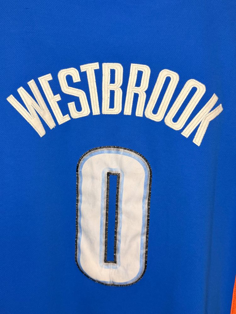 Immagine di Canotta NBA (periodo 2010-2014) di Russell Westbrook con il numero 0 degli Oklahoma City Thunder 5