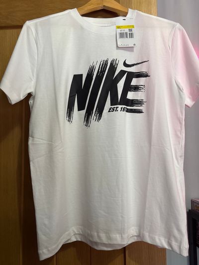 Nike White Graphic T-Shirt