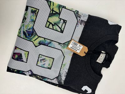 Black And White Graphic Sweatshirt