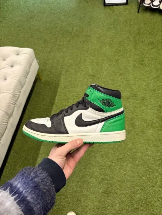 Jordan J1 LUCKY GREEN product image