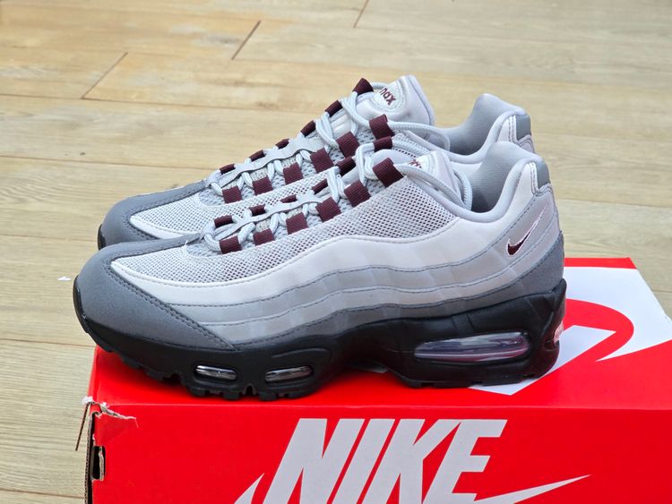 Nike Air Max 95 Sneakers Size 5 - Nike Air Max 95 OG ‘Burgundy Crush’ IM6016-084