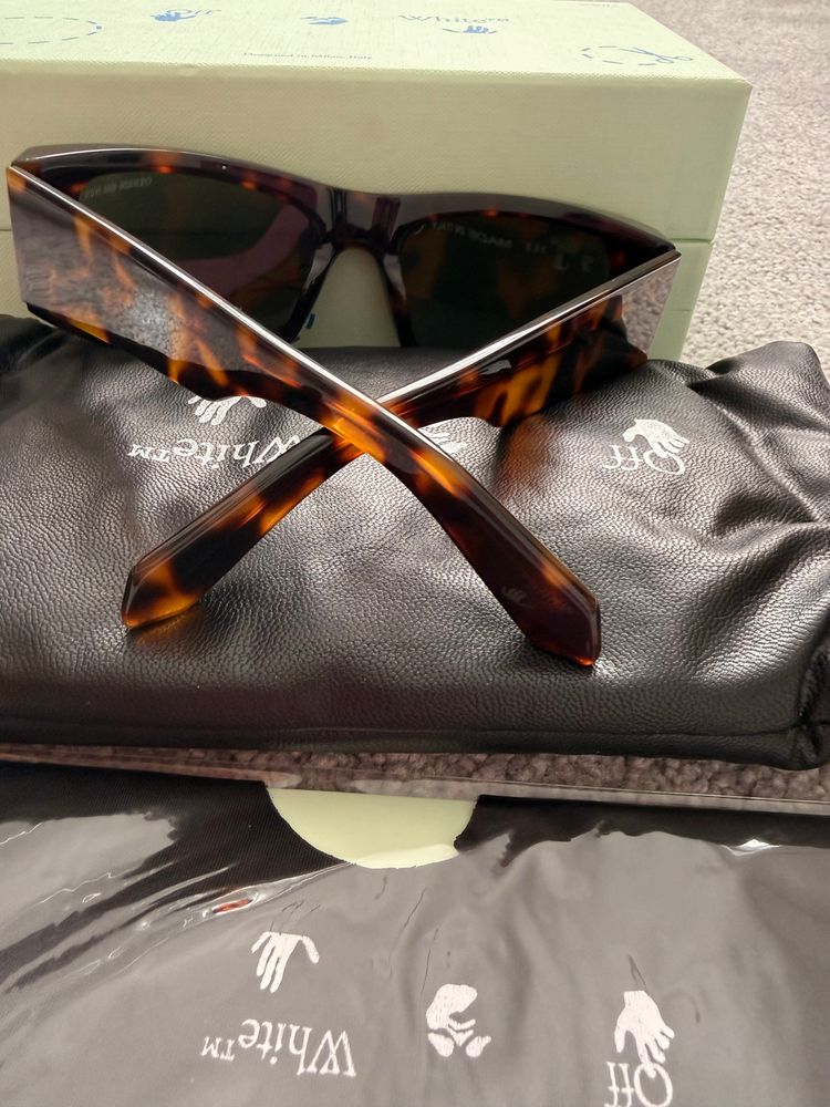 Off-White Tortoiseshell Sunglasses 3