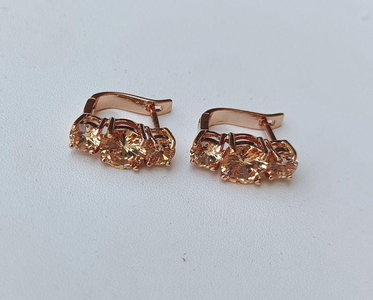 Gold-Tone Earrings With Three Round Crystals image 3