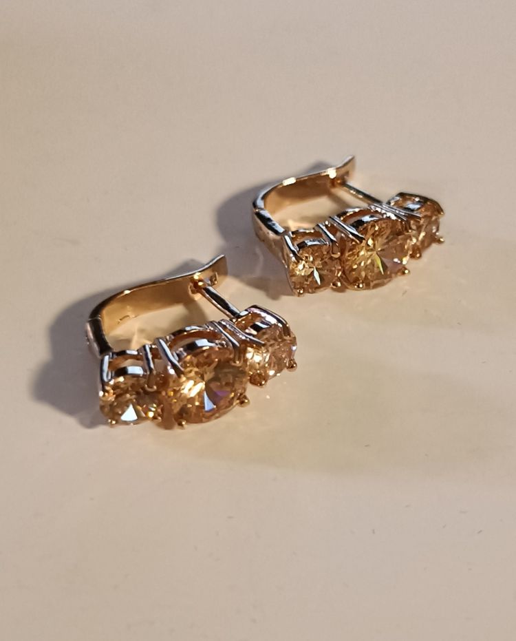 Gold-Tone Earrings With Three Round Crystals image 6